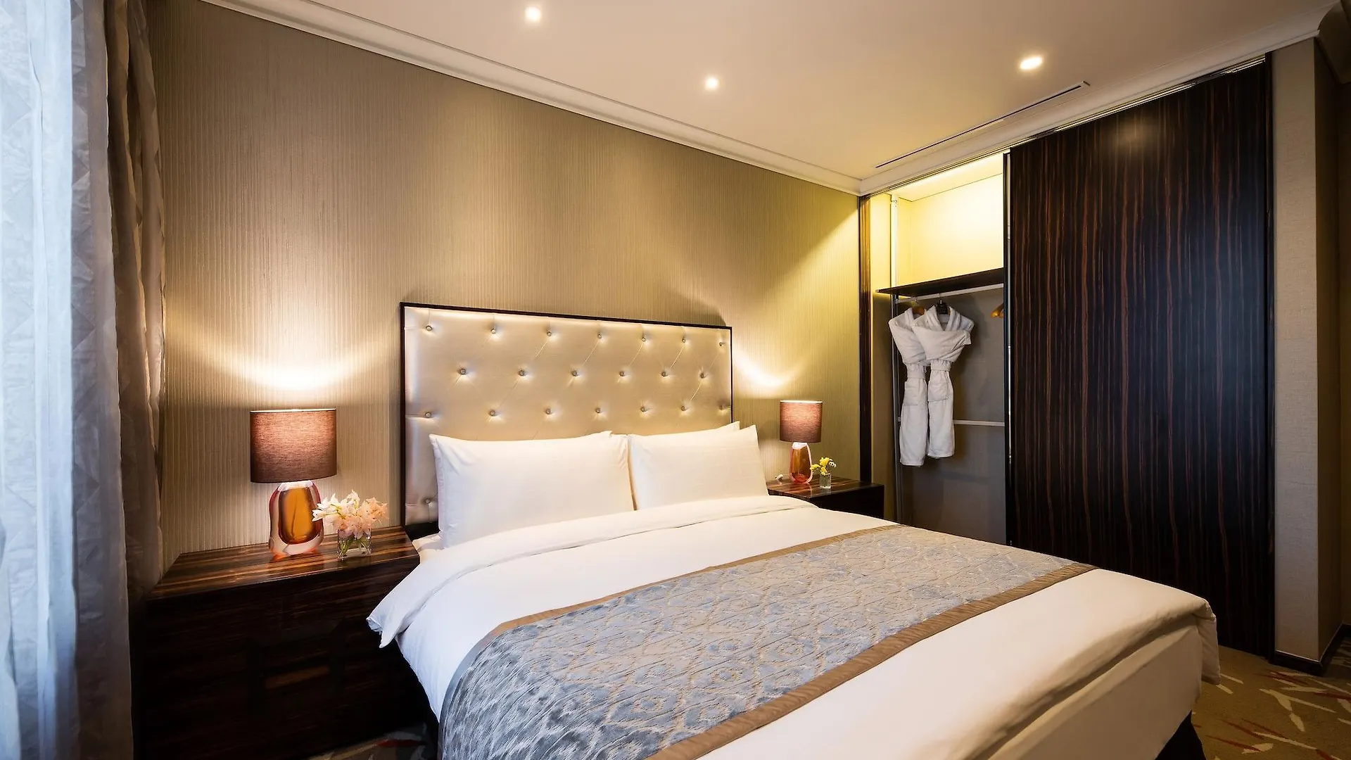 Oakwood Premier Coex Center Seoul Aparthotel
