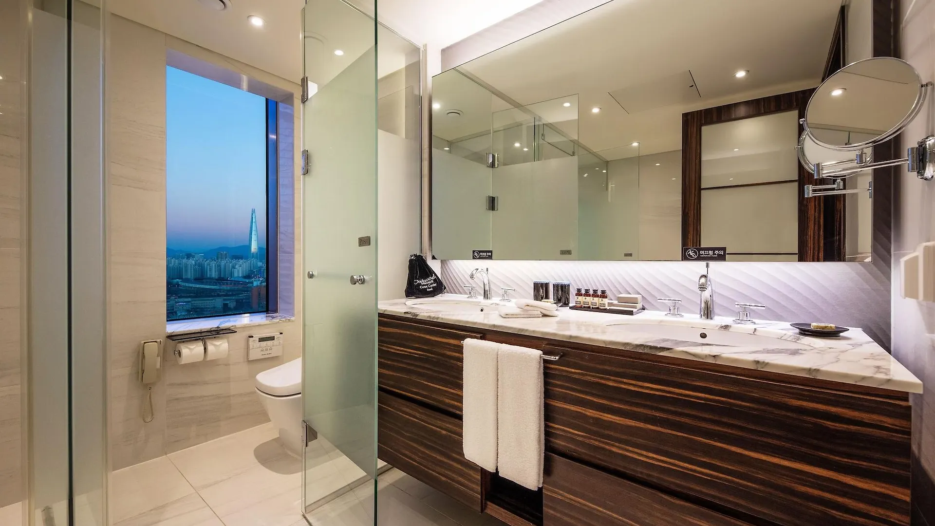 Oakwood Premier Coex Center Seoul Aparthotel
